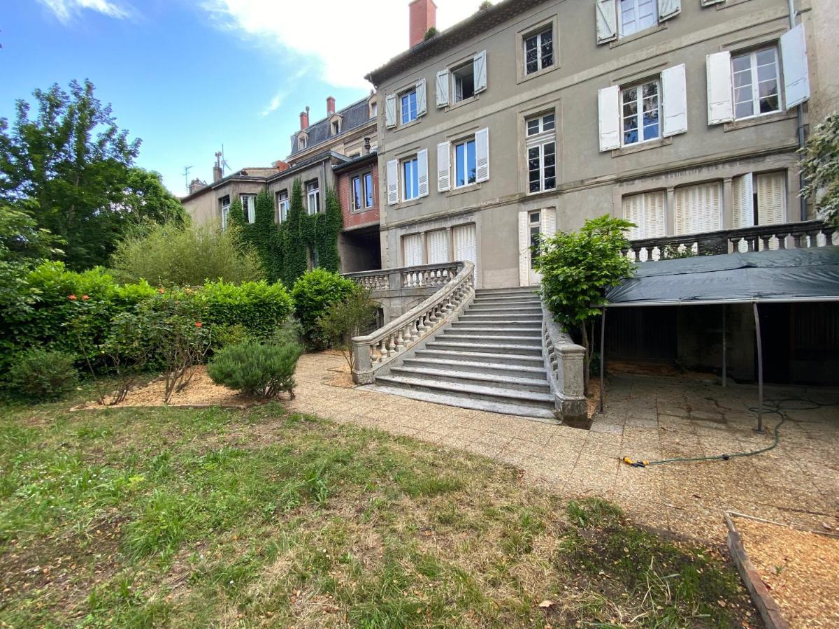 - 2 - Parking Voiture * Mazamet